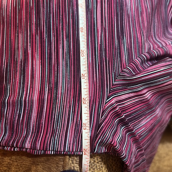 Pullover T by Talbots 1x. Multicolor raspberry. Excellent condition - Picture 6 of 6